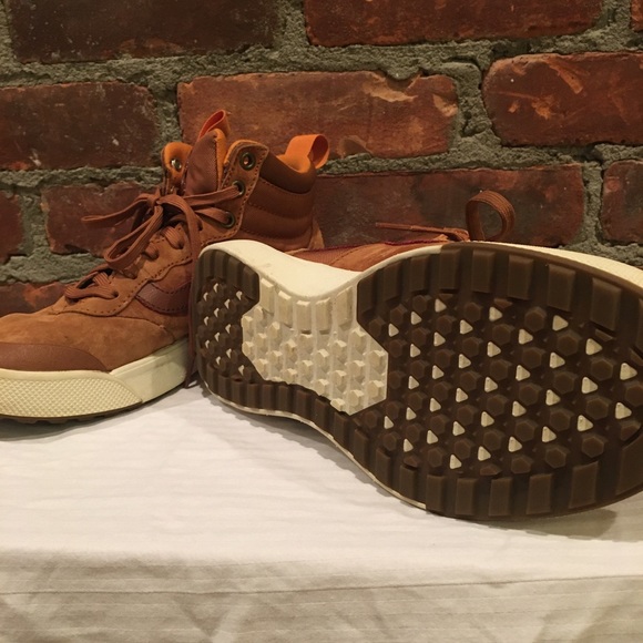 Vans UltraRange Hi MTE Shoes - Picture 9 of 9